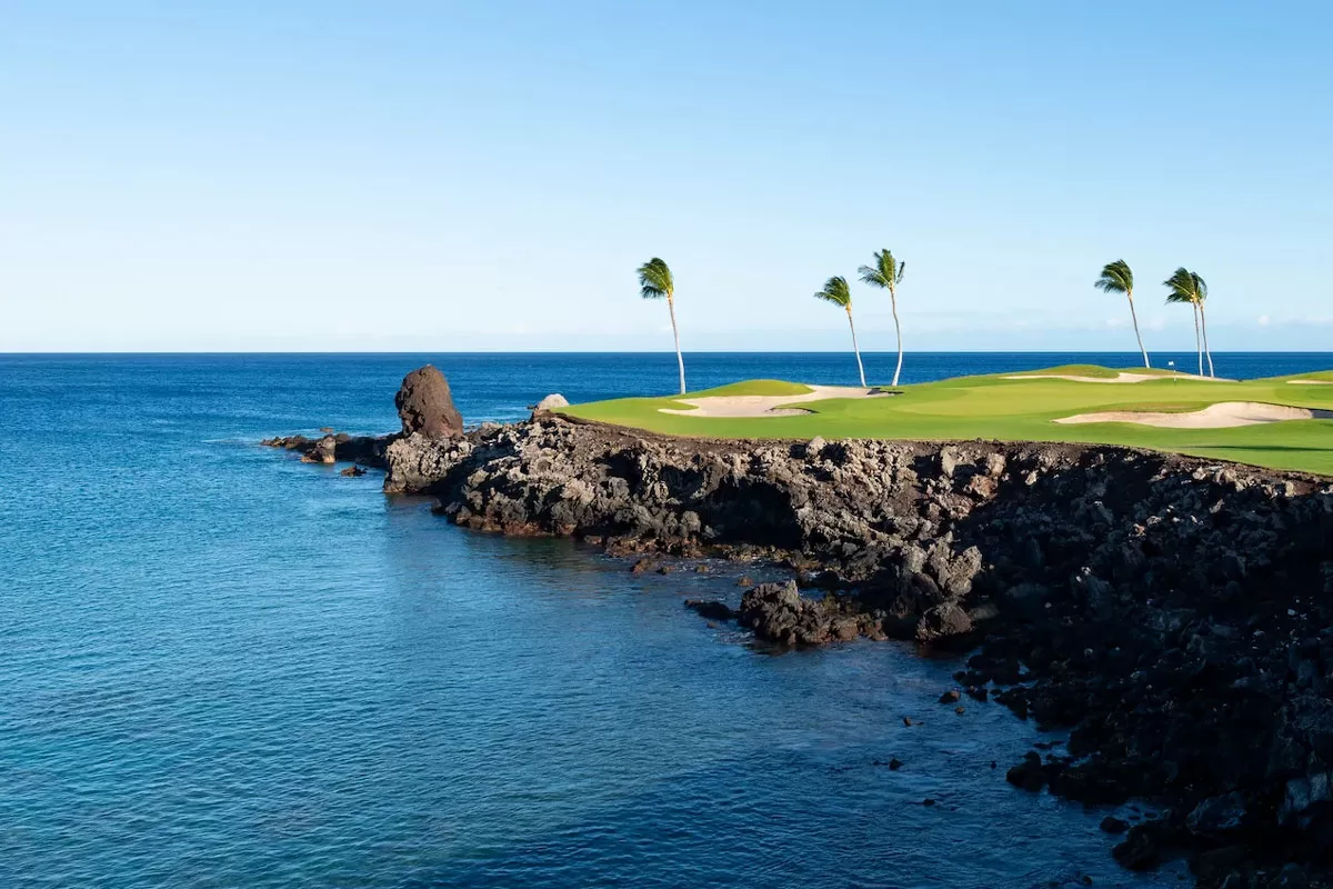 Lo sapevi che…alla Hawaii c’è la buca più fotografata del mondo – VIDEO