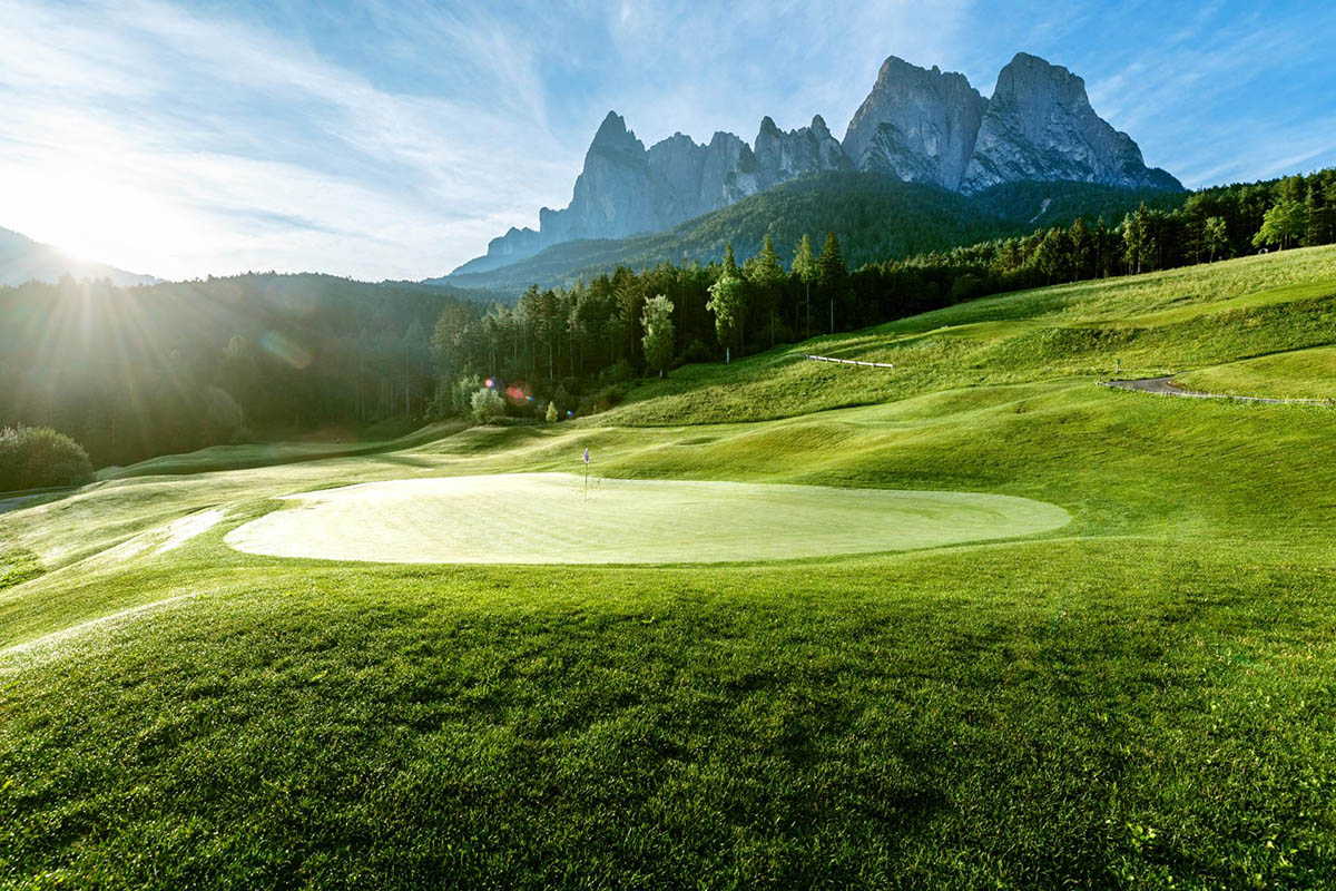 Golf in Alto-Adige: un capolavoro alle pendici dell’Alpe di Siusi