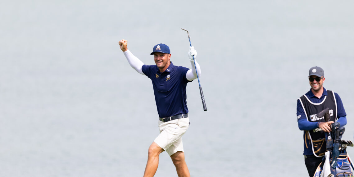 Bryson DeChambeau vince il LIV Golf Singapore dopo un playoff emozionante